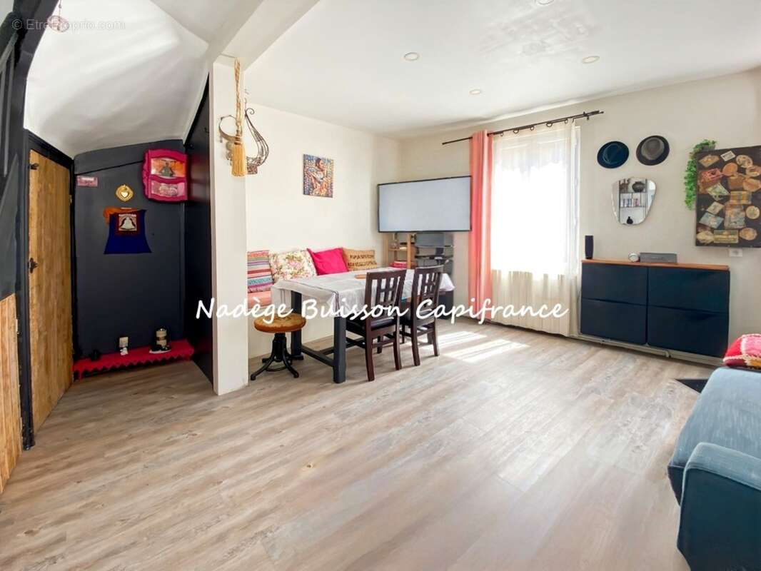 Cabourg Hyper-centre - Authentique maison de ville de 3 pièces - 60 m² habitables (80 m² au sol) - À 300 m de la plage - Sans co - photo 6