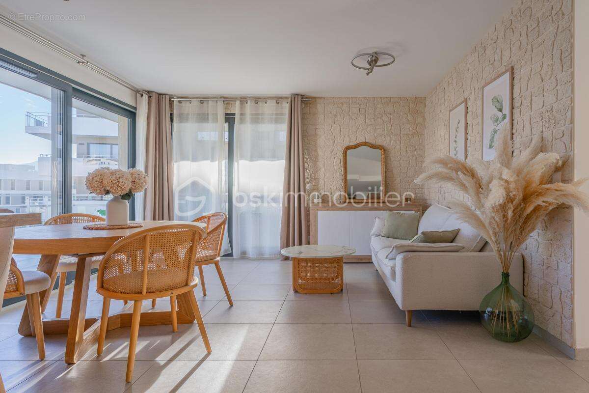 Appartement à PRINGY