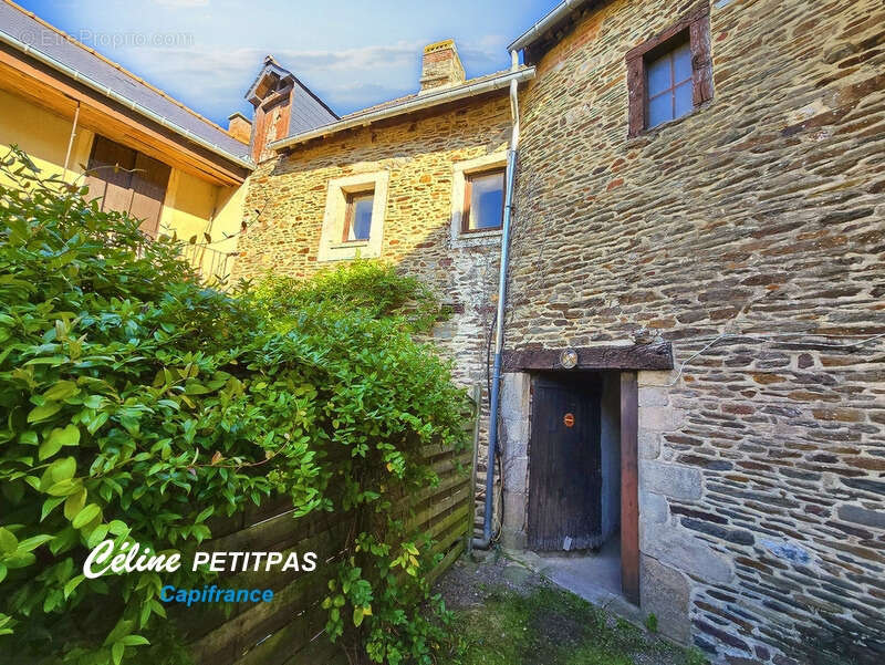 Appartement à MONTAUBAN-DE-BRETAGNE