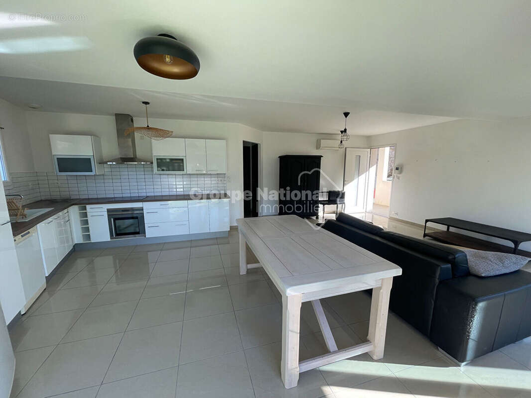 Appartement à CARRY-LE-ROUET