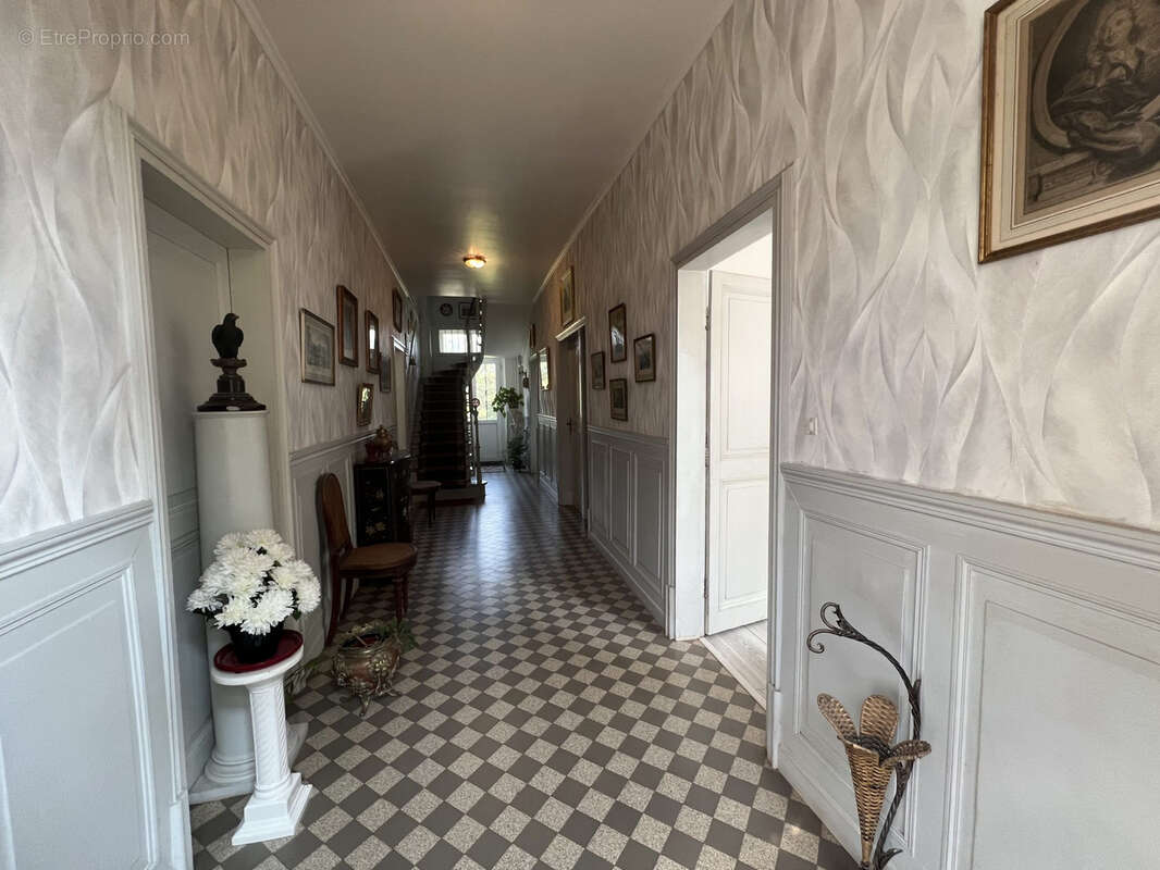 Maison à LE CHATELET