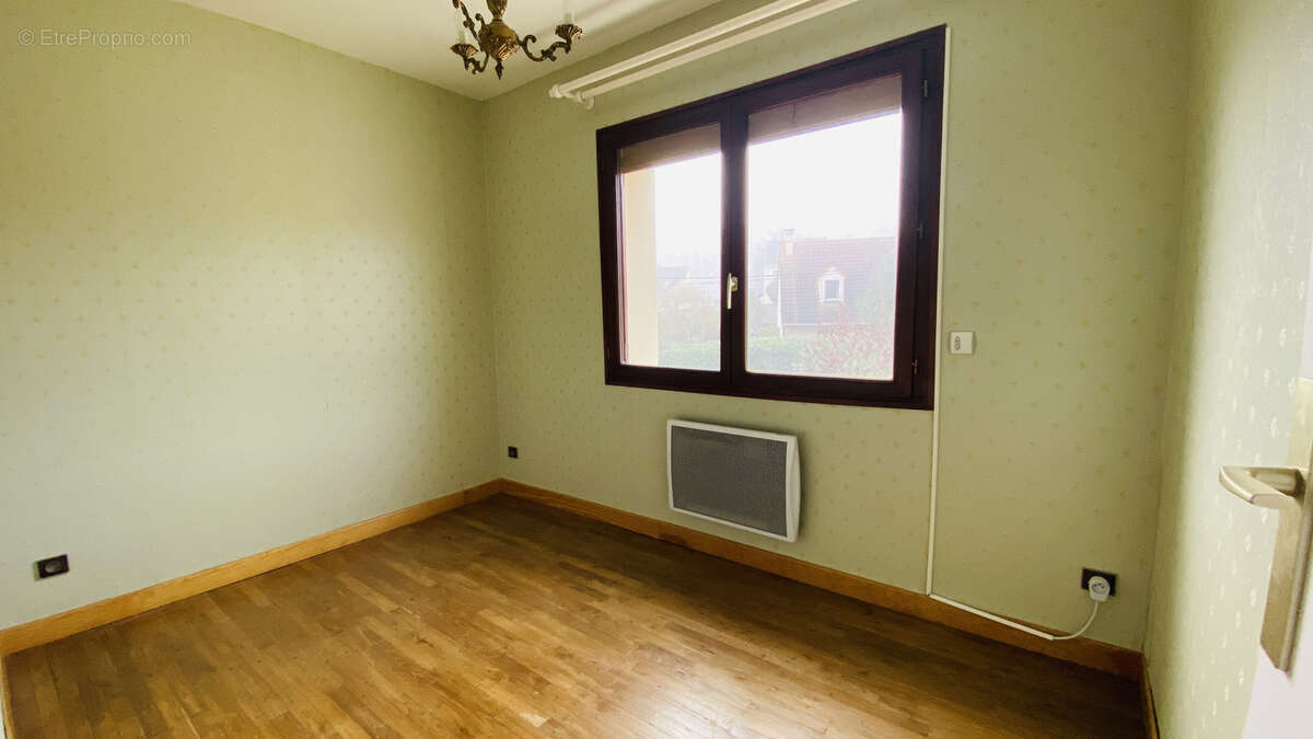 Maison à LA VILLE-DU-BOIS