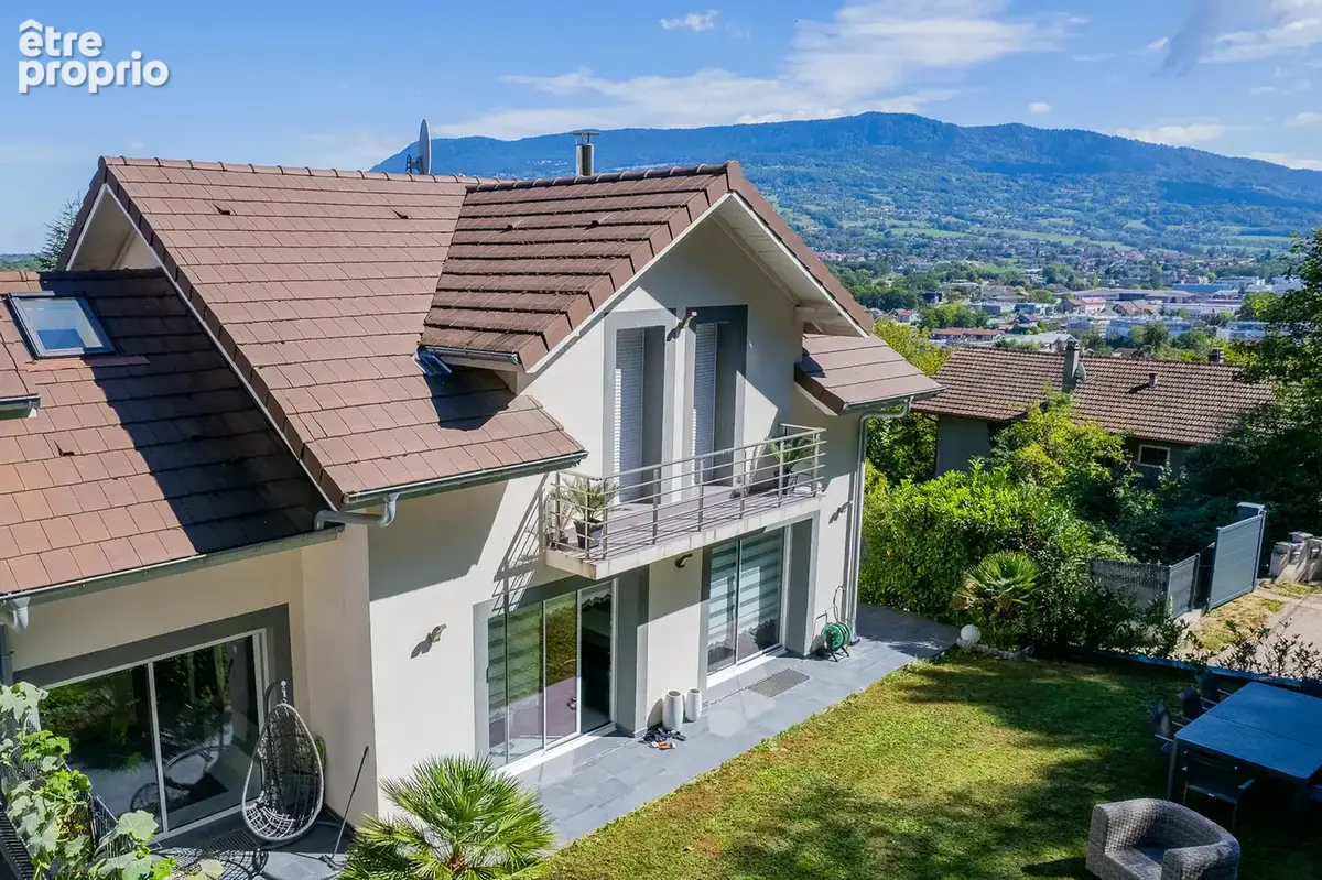 Maison à VETRAZ-MONTHOUX