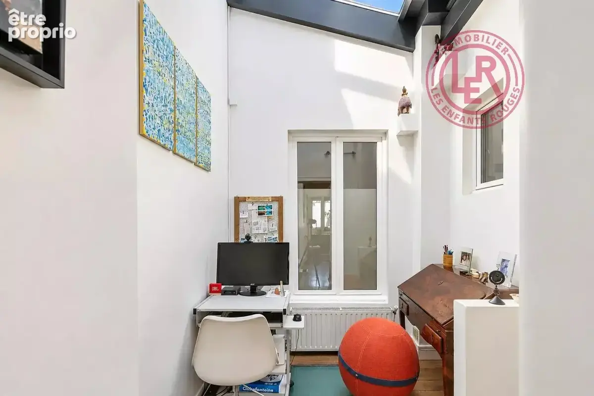 Paris 3ème – Appartement 4 pièces au dernier étage avec ascenseur - photo 5