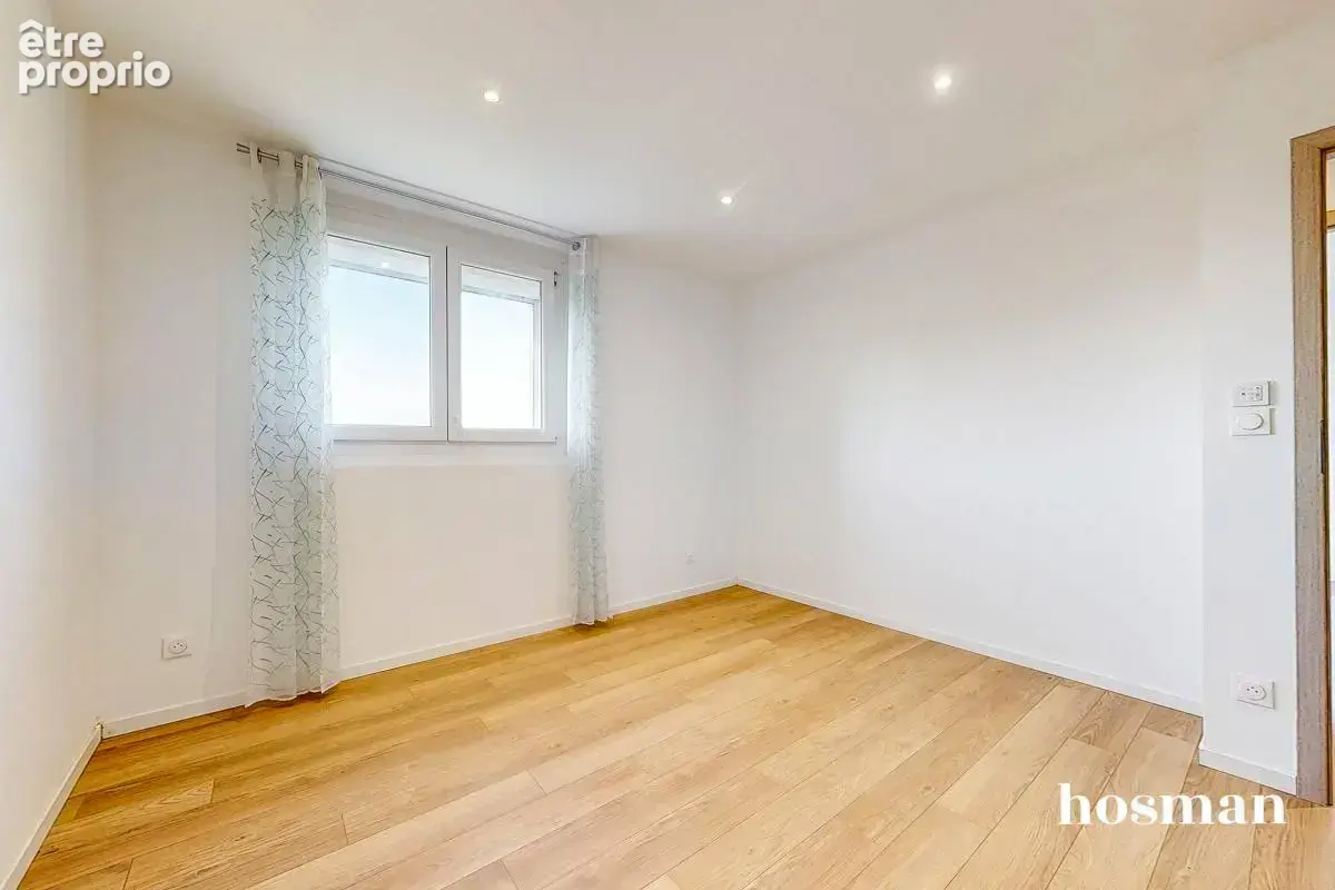 Maison 6 chambres de 163 m² avec double garage et jardin - Morre - photo 8
