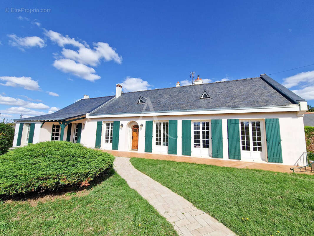 Maison à DOUE-LA-FONTAINE