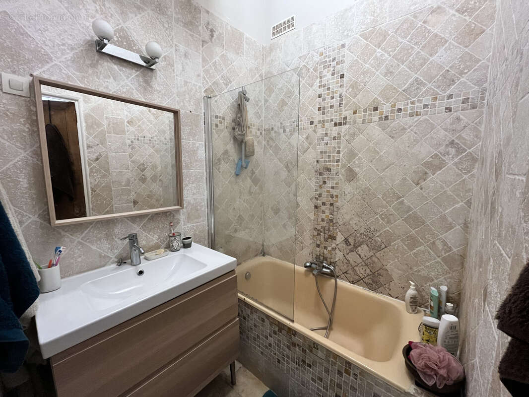 Appartement à MARSEILLE-2E