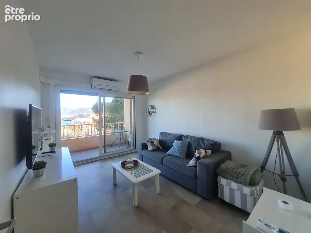 * Proche Plage & Port * Appartement  3 Pièces * Terrasse Avec VUE * (83430) SAINT MANDRIER SUR MER * - photo 1