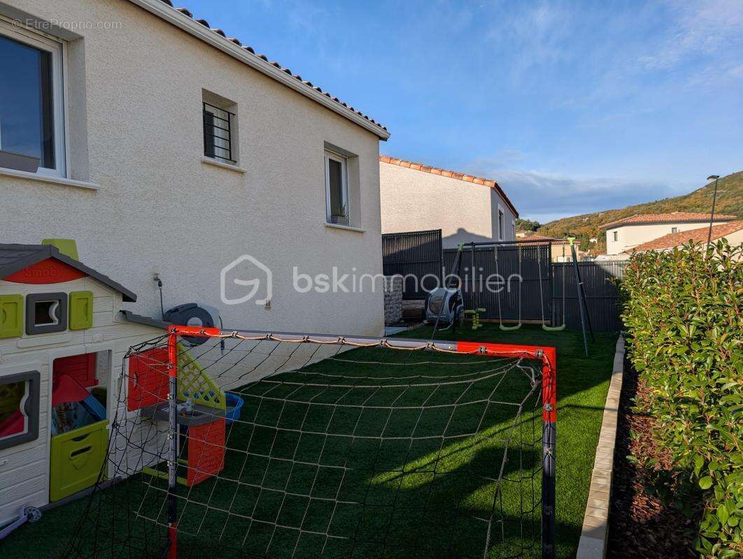 Maison à PERET