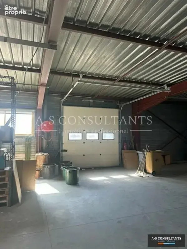 Batiment industriel+bureaux à vendre - photo 3