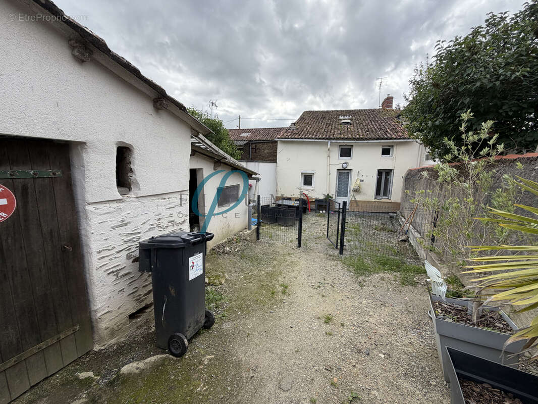 Maison à LE FIEF-SAUVIN