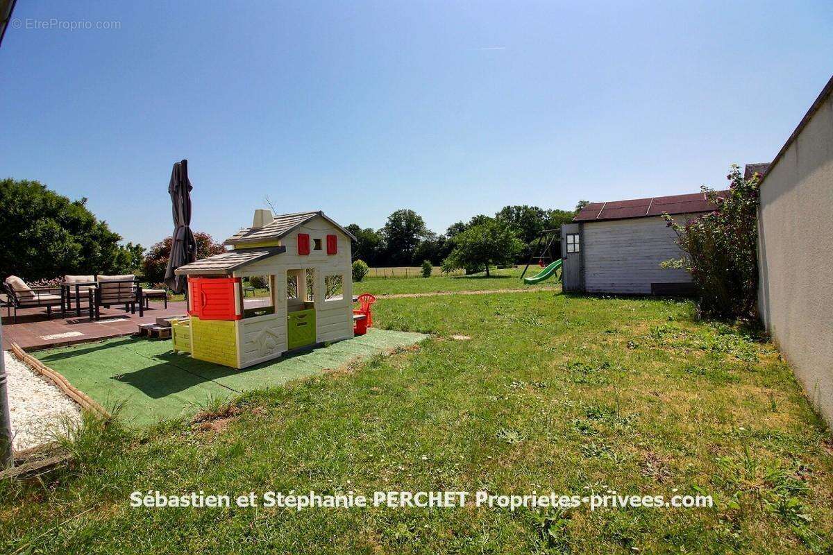 Maison à SAINT-PERAVY-LA-COLOMBE