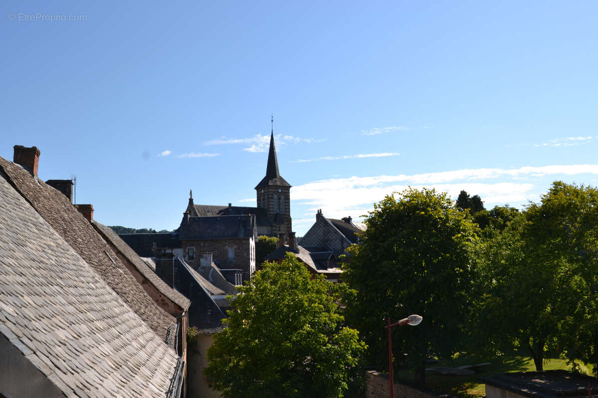 Maison à SAINT-SAUVES-D&#039;AUVERGNE