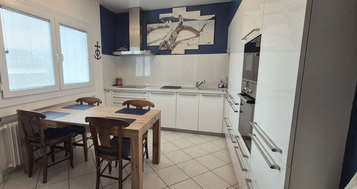 Maison à CHAVANOZ