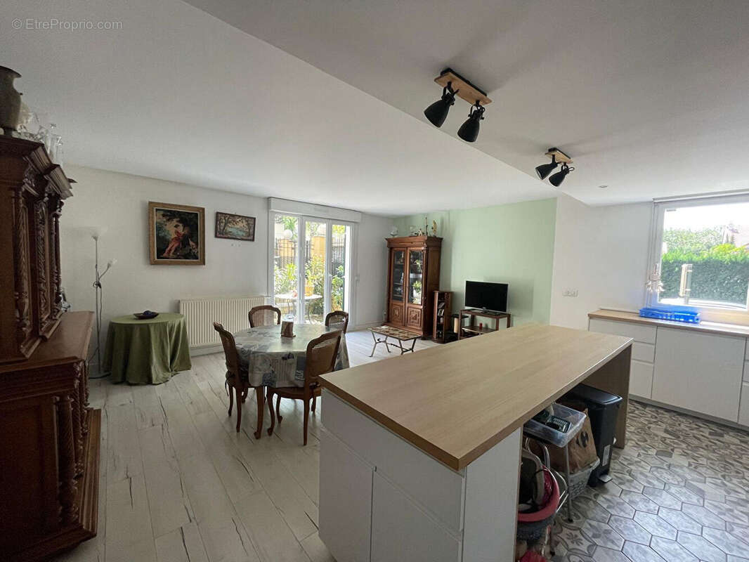 Appartement à SAINT-GRATIEN