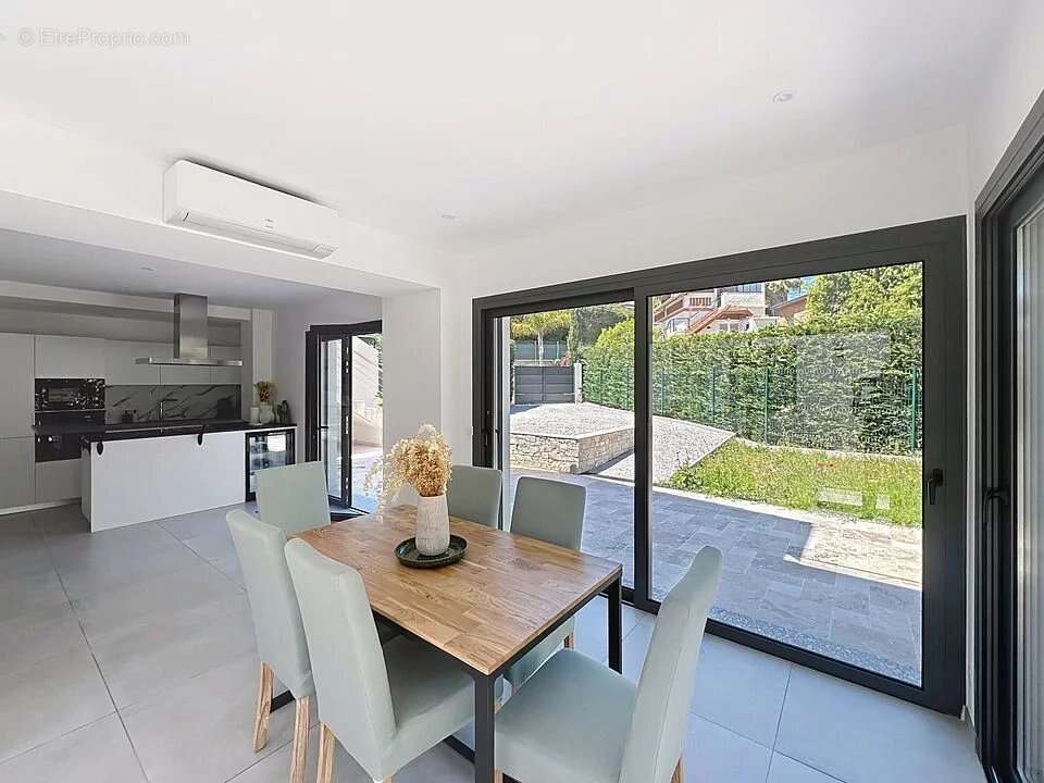 Maison à VALLAURIS