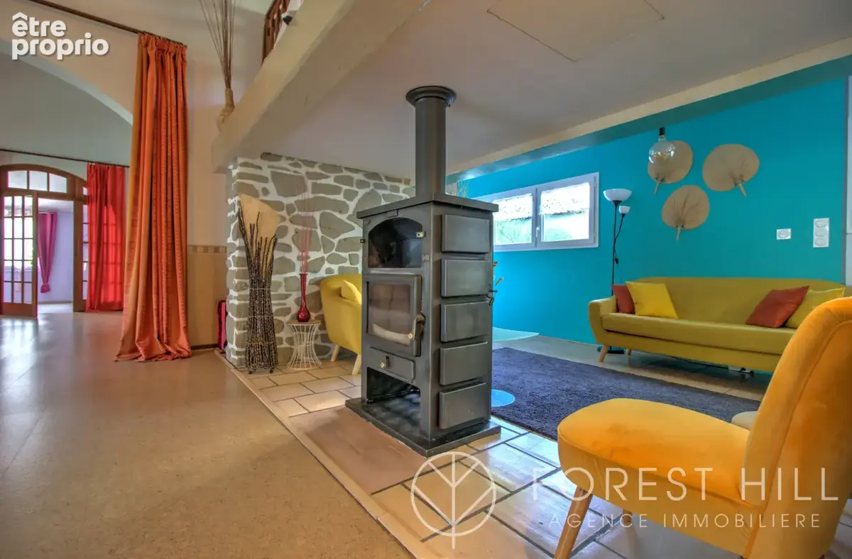 Maison de 350 m2 au fort potentiel de Gîte, Projet Familial ou Bien-être - photo 2