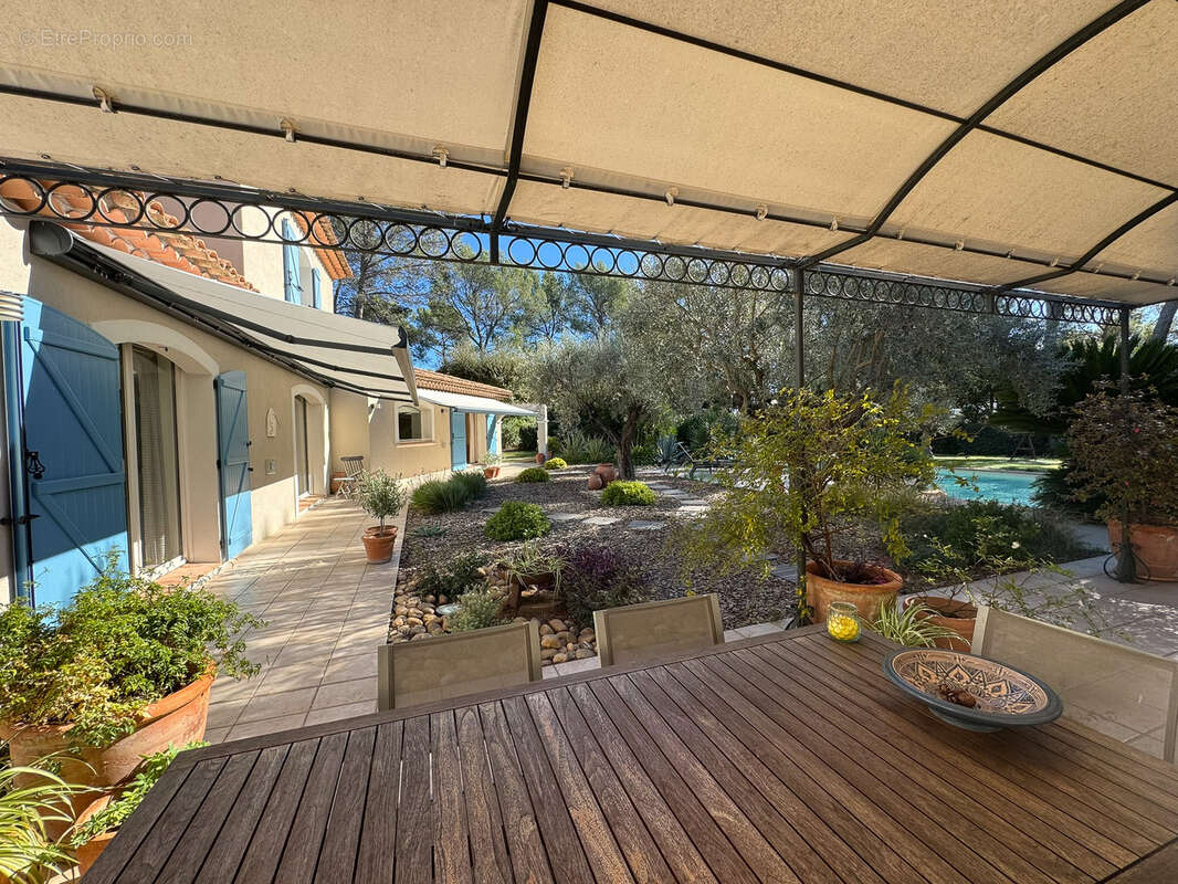 Maison à PUGET-SUR-ARGENS