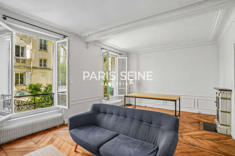 Appartement à PARIS-17E