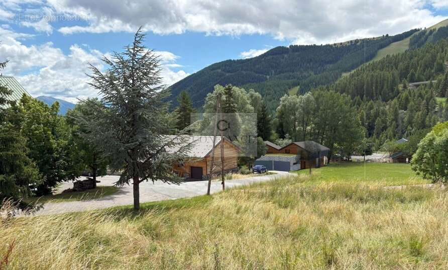 Maison à SAINT-ETIENNE-DE-TINEE