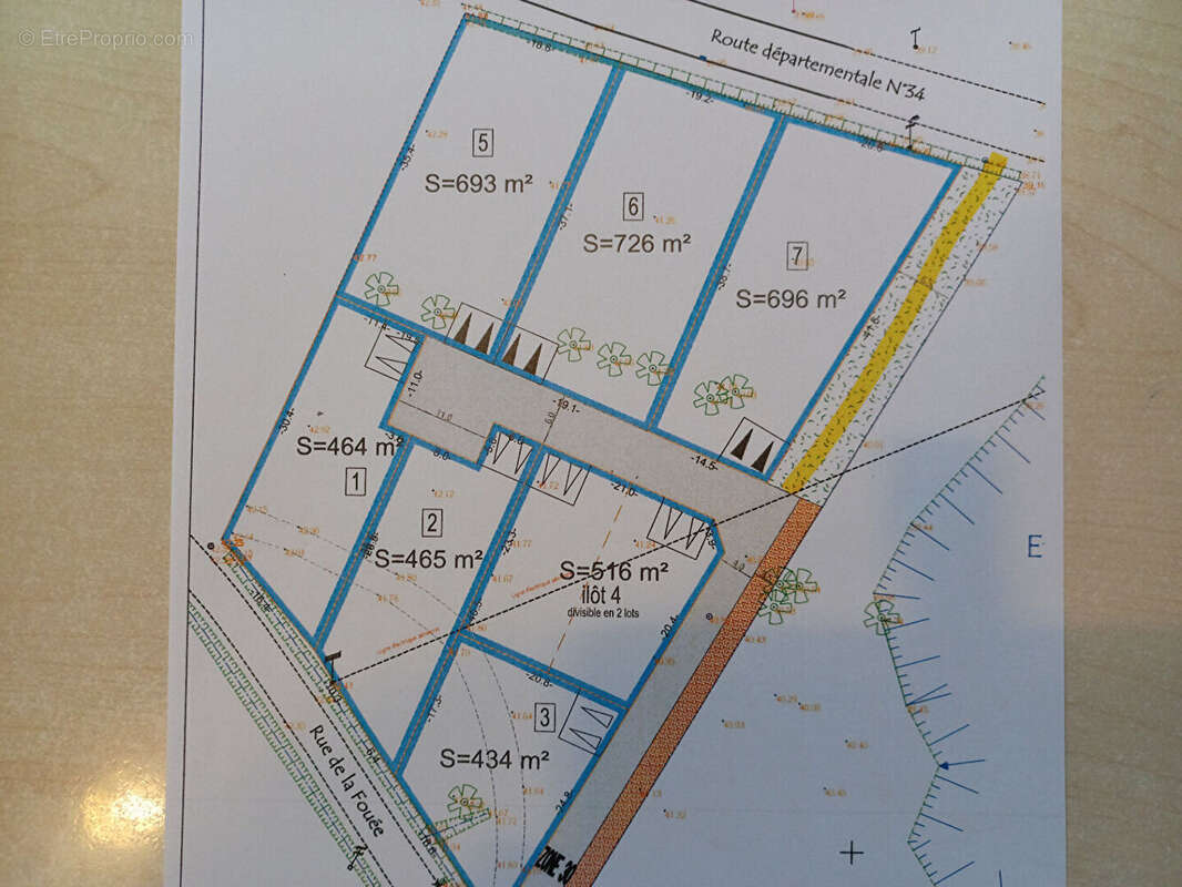 Terrain à SAINT-DOLAY