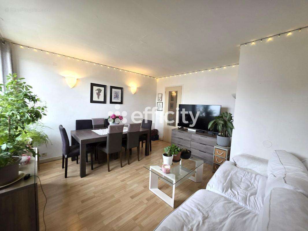Appartement à ISSY-LES-MOULINEAUX