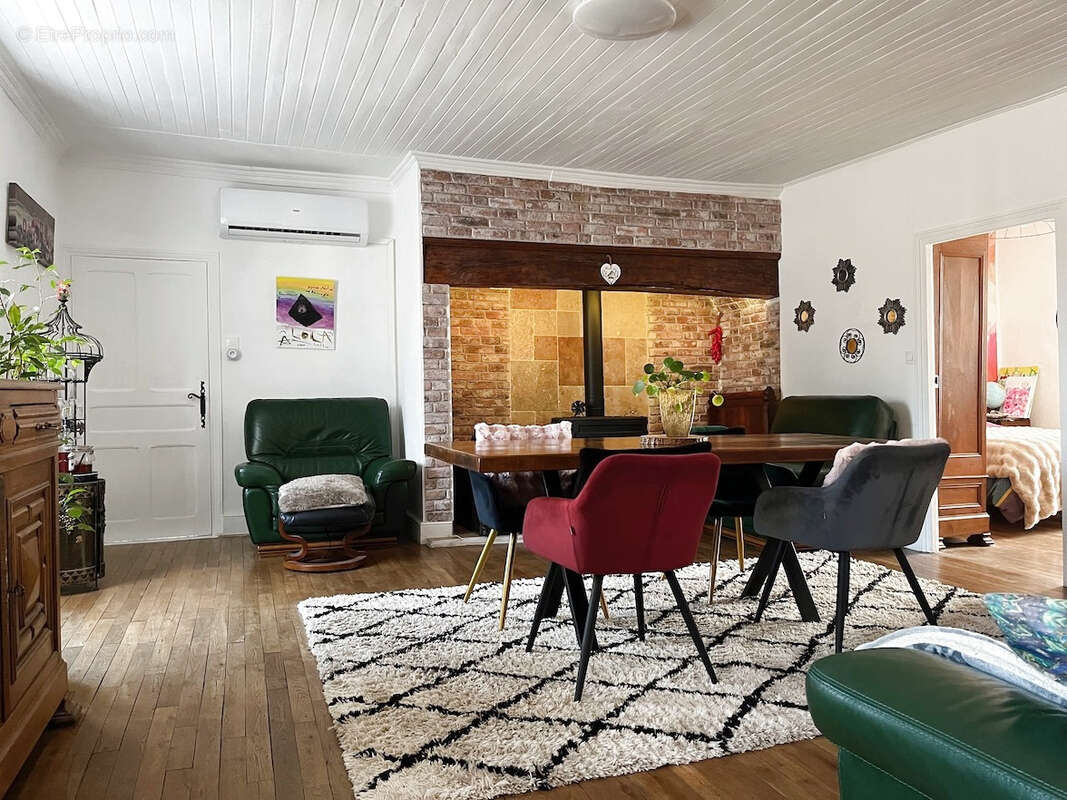 Maison à SAINT-PRIVAT