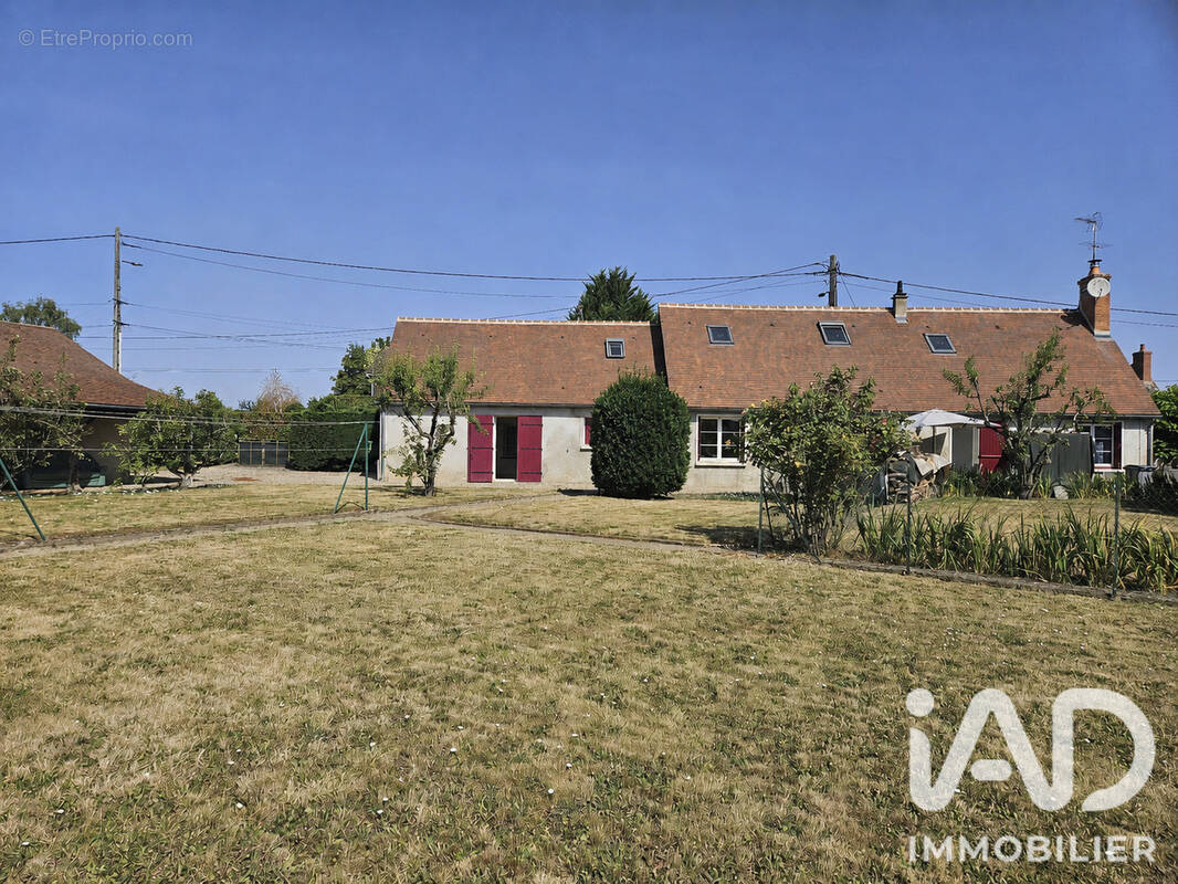 Photo 1 - Maison à CHEMILLY