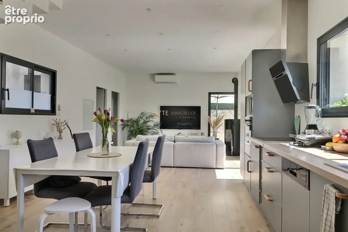 Maison 5 pièces 120 m² à vendre à Saint-Chamas (13250) - photo 8