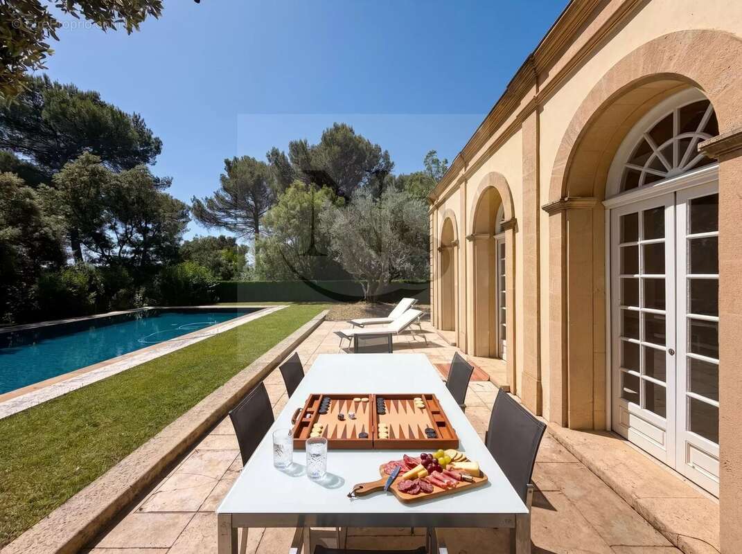 Aix-en-provence / grande bastide familiale d’exception - photo 7