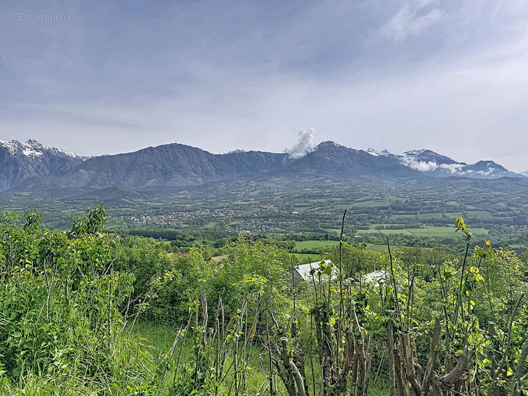 Terrain à LA FARE-EN-CHAMPSAUR