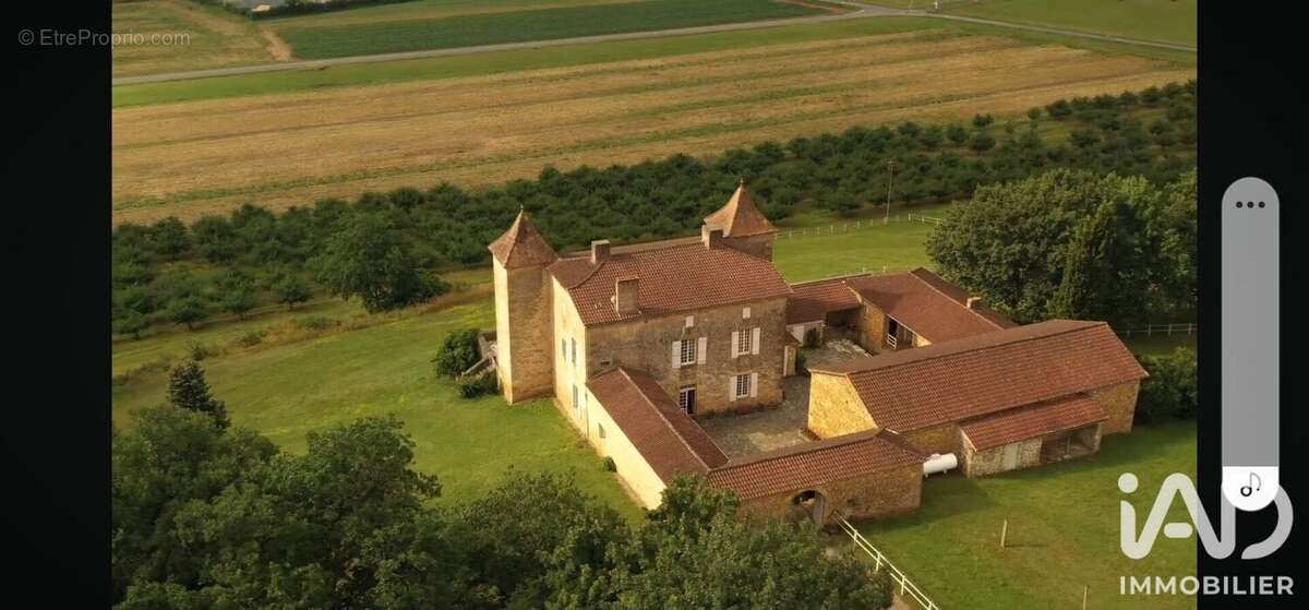 294 m² à Condezaygues  - photo 3