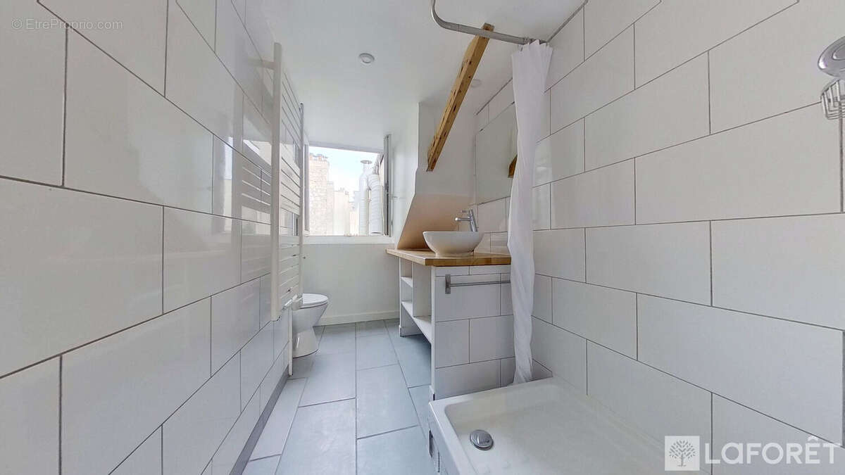 Appartement à PARIS-17E