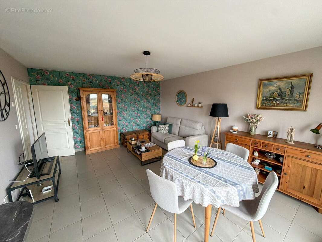 Appartement à LEERS