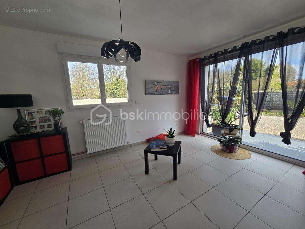 Maison à BESSINES