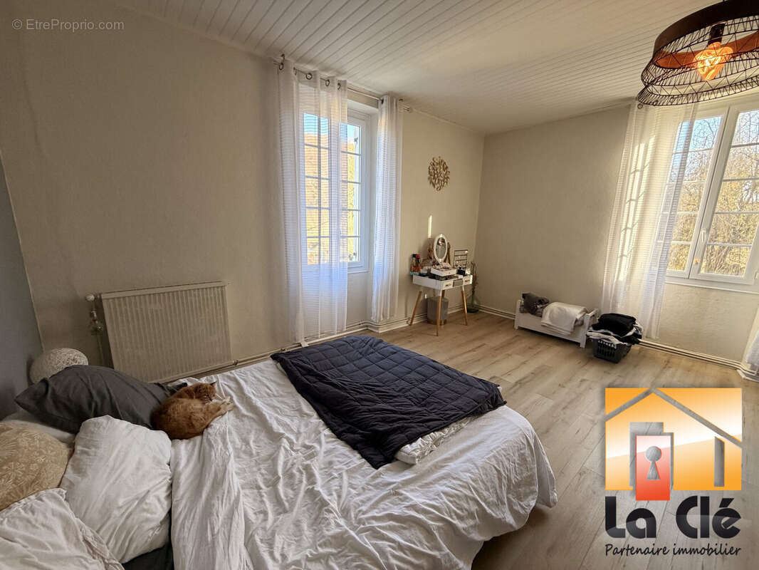 Maison à MONTESQUIEU