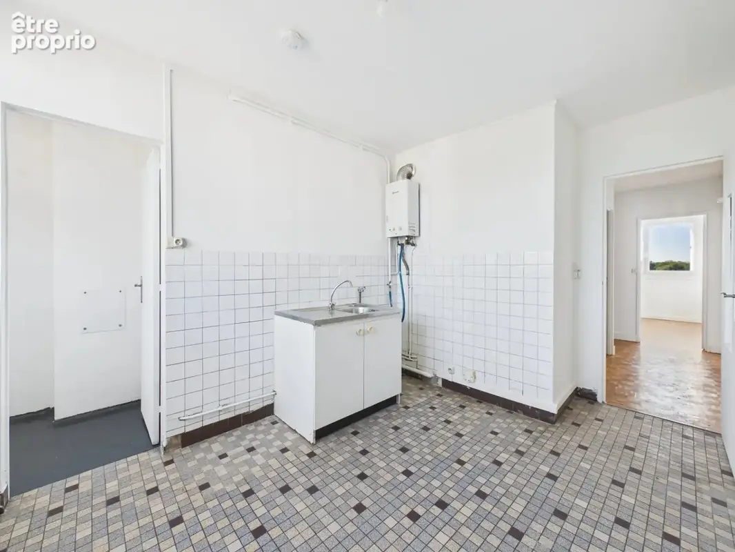  Appartement T3 de 58 m² avec cave et loggia – St-Cyr L’Ecole - photo 2