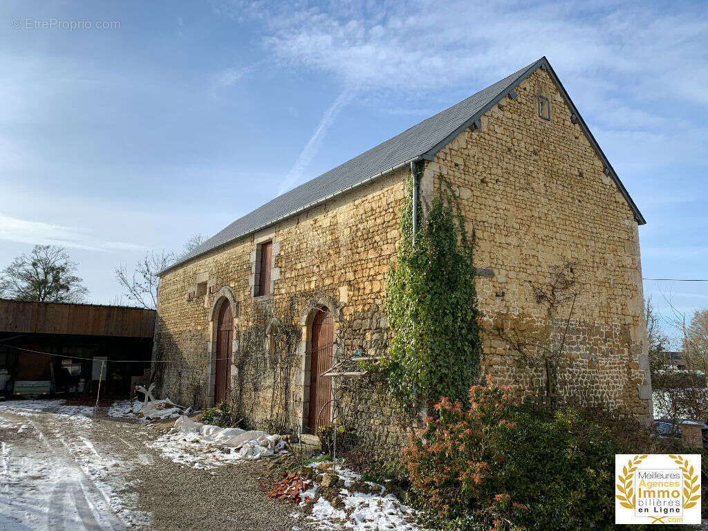Maison à LE MELE-SUR-SARTHE