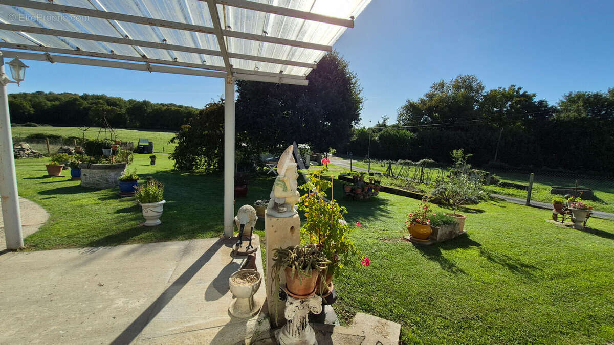 Maison à CHERMIGNAC