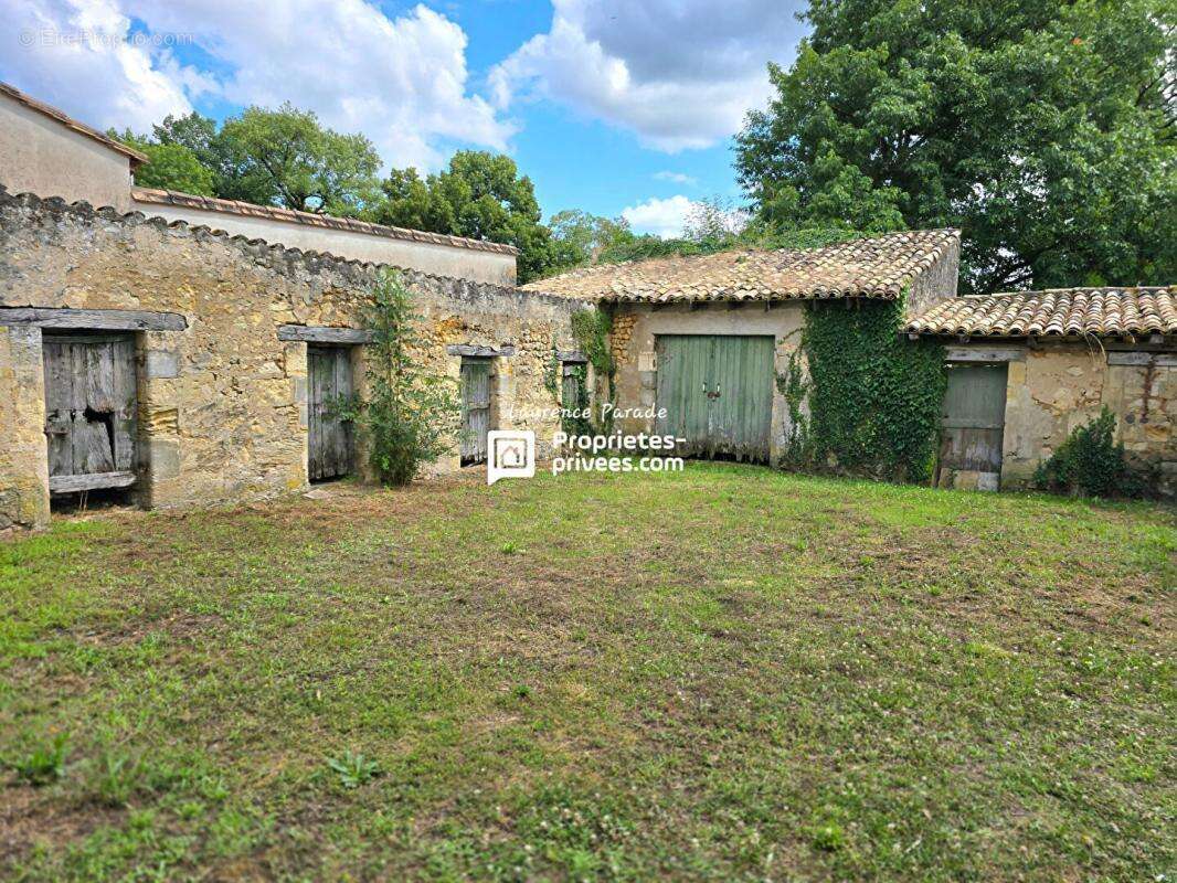 Maison, annexes puits parc ruisseau - photo 17