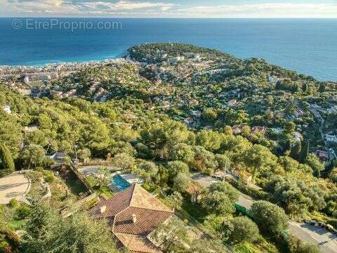 Maison 222 m² à Roquebrune-Cap-Martin  - photo 2