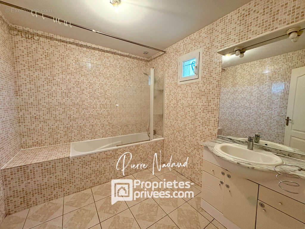 Maison à SAINT-EMILION