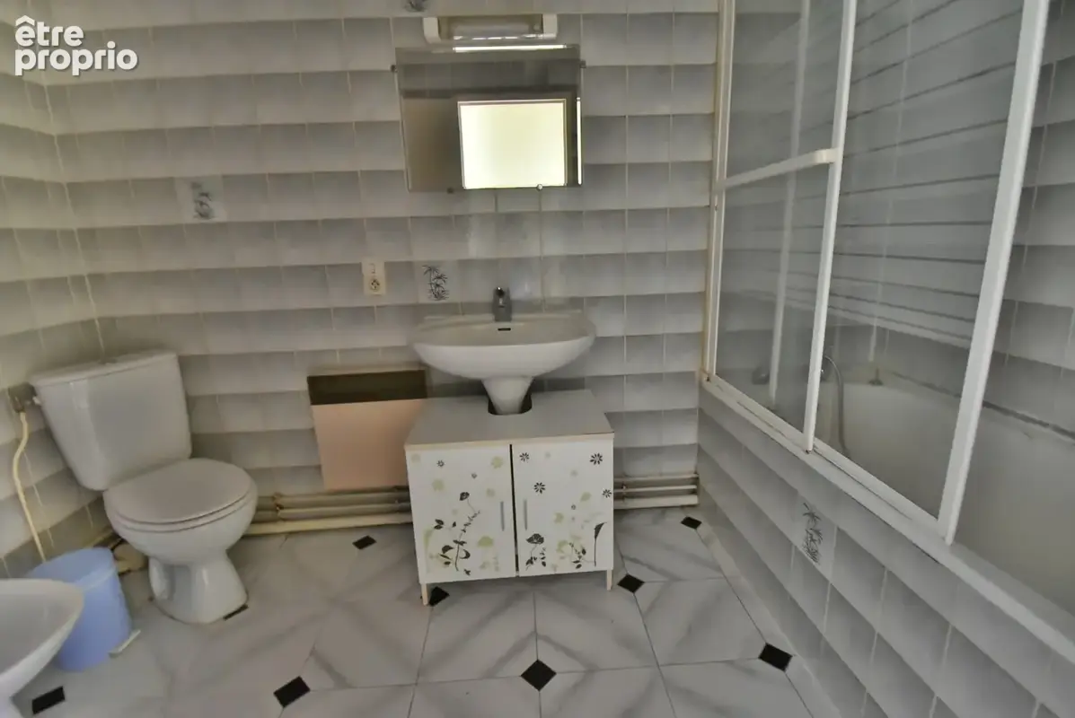 Maison à vendre 6 pièces ANGOULEME (16) maison 3 chambres + Studio et piscine sur terrain de 1150 m2 - photo 14