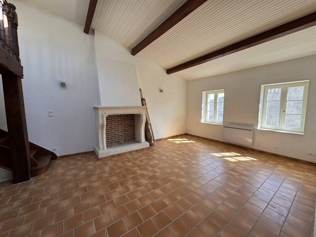 Appartement à SAINTES
