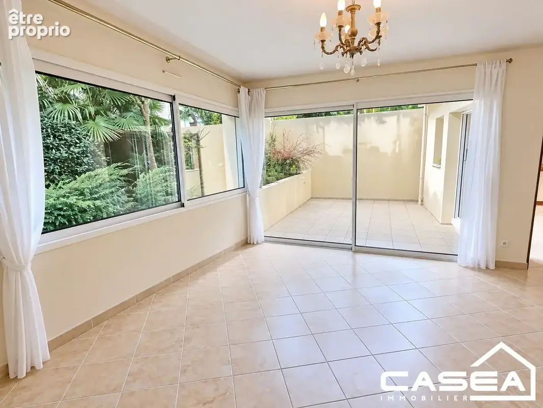 Maison 6 pièces 122 m² à vendre à Pont-L'abbe (29120) - photo 2