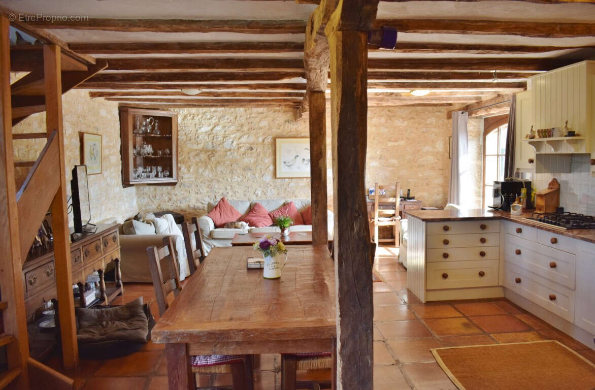 Maison à GOURDON