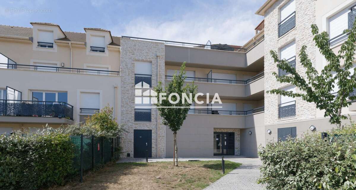 Appartement à DAMMARIE-LES-LYS