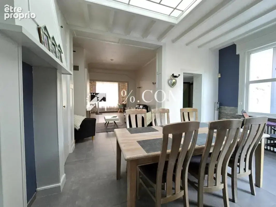 Maison semi-ndividuelle avec 4 chambres, un garage et un gra - photo 3