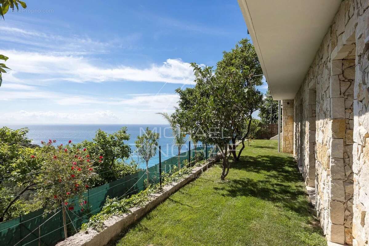 Maison à ROQUEBRUNE-CAP-MARTIN