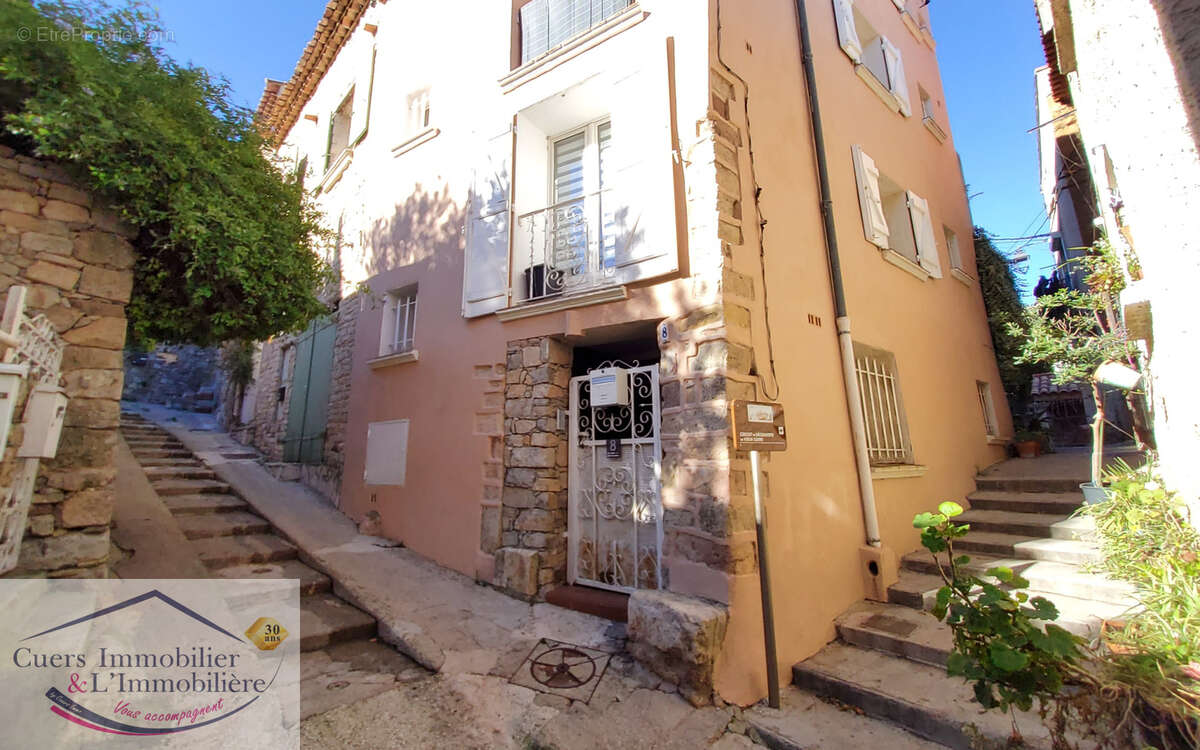 Maison à CUERS